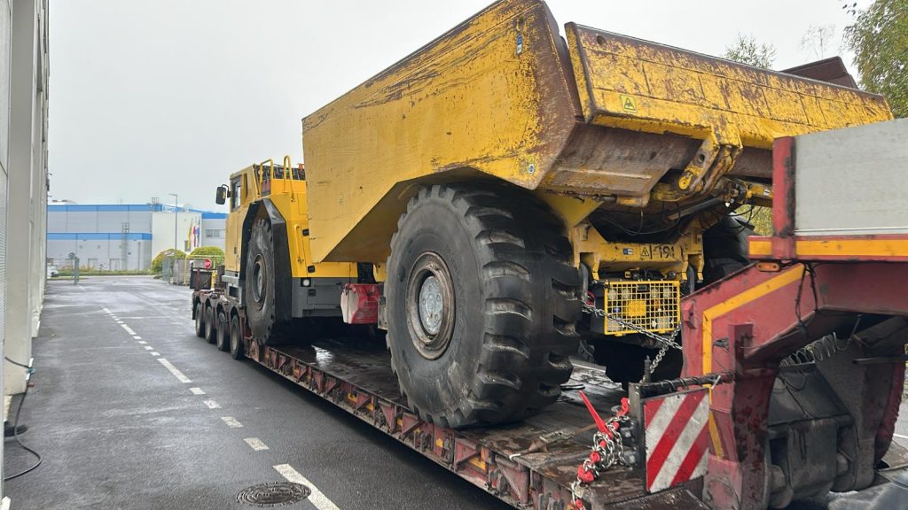 oversized dump truck transport rigid frame mining eu poland germany